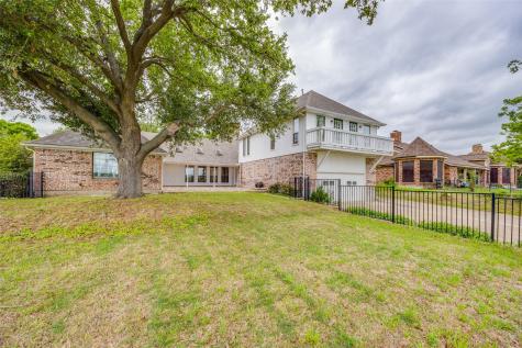 3306 Bluffview Drive Garland TX 75043