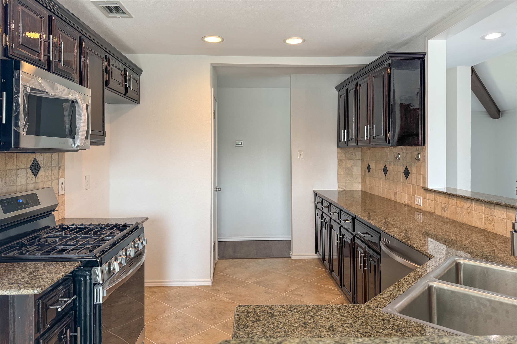 1734 Sterling Lane Lewisville TX 75067