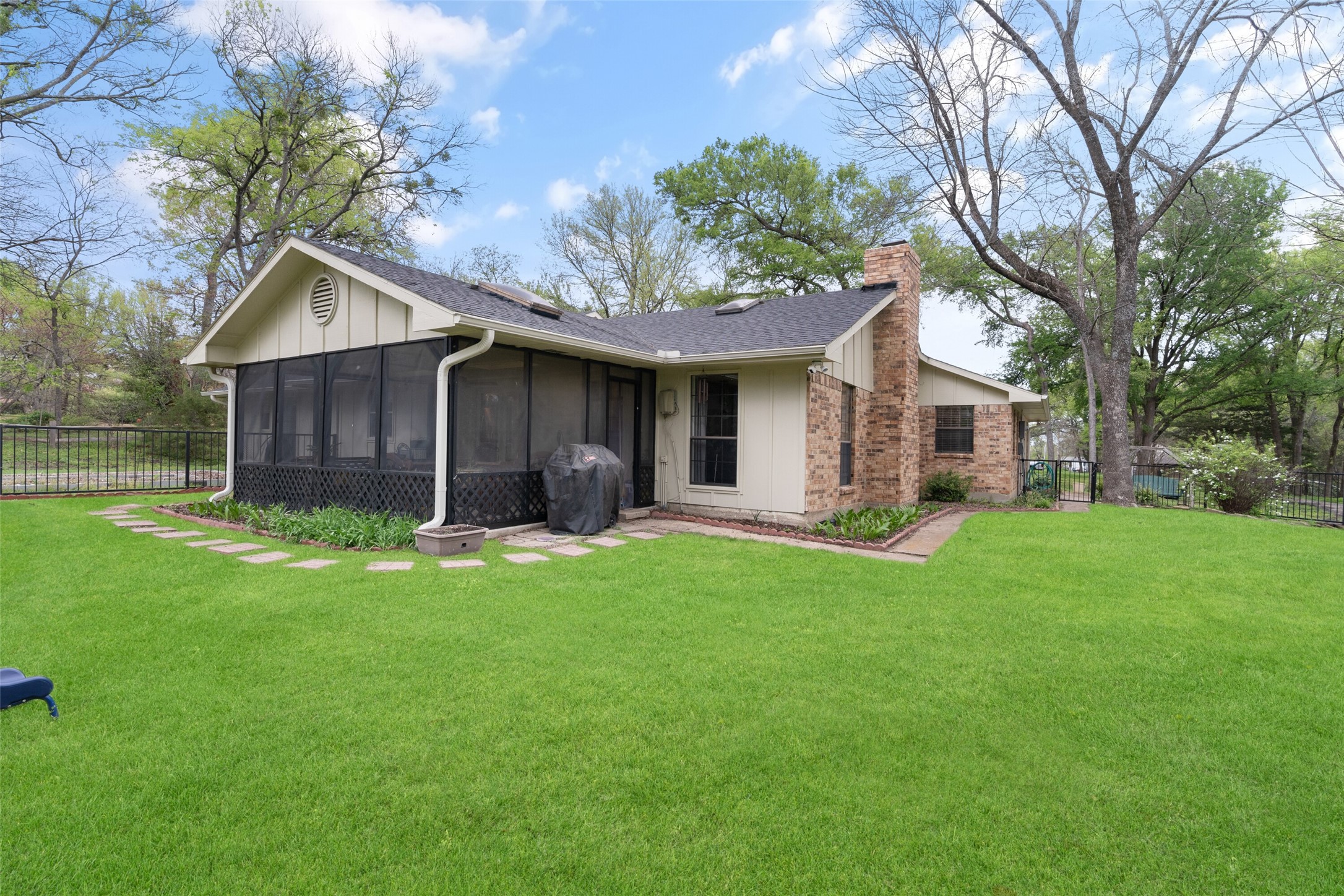 1 Cedar Bend Trail Lucas TX 75002