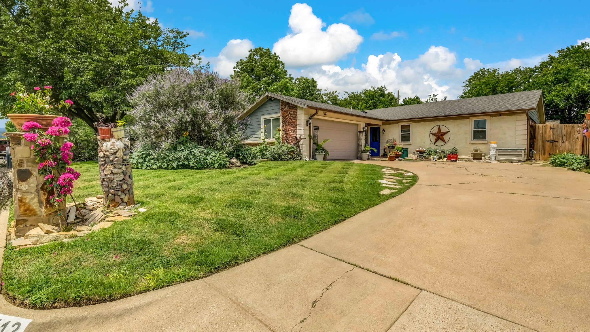 412 Douglas Street Burleson TX 76028