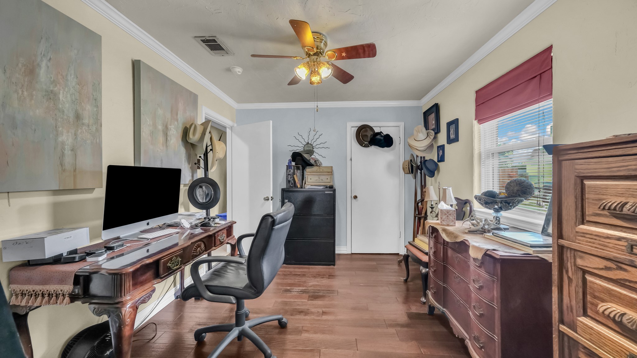 412 Douglas Street Burleson TX 76028