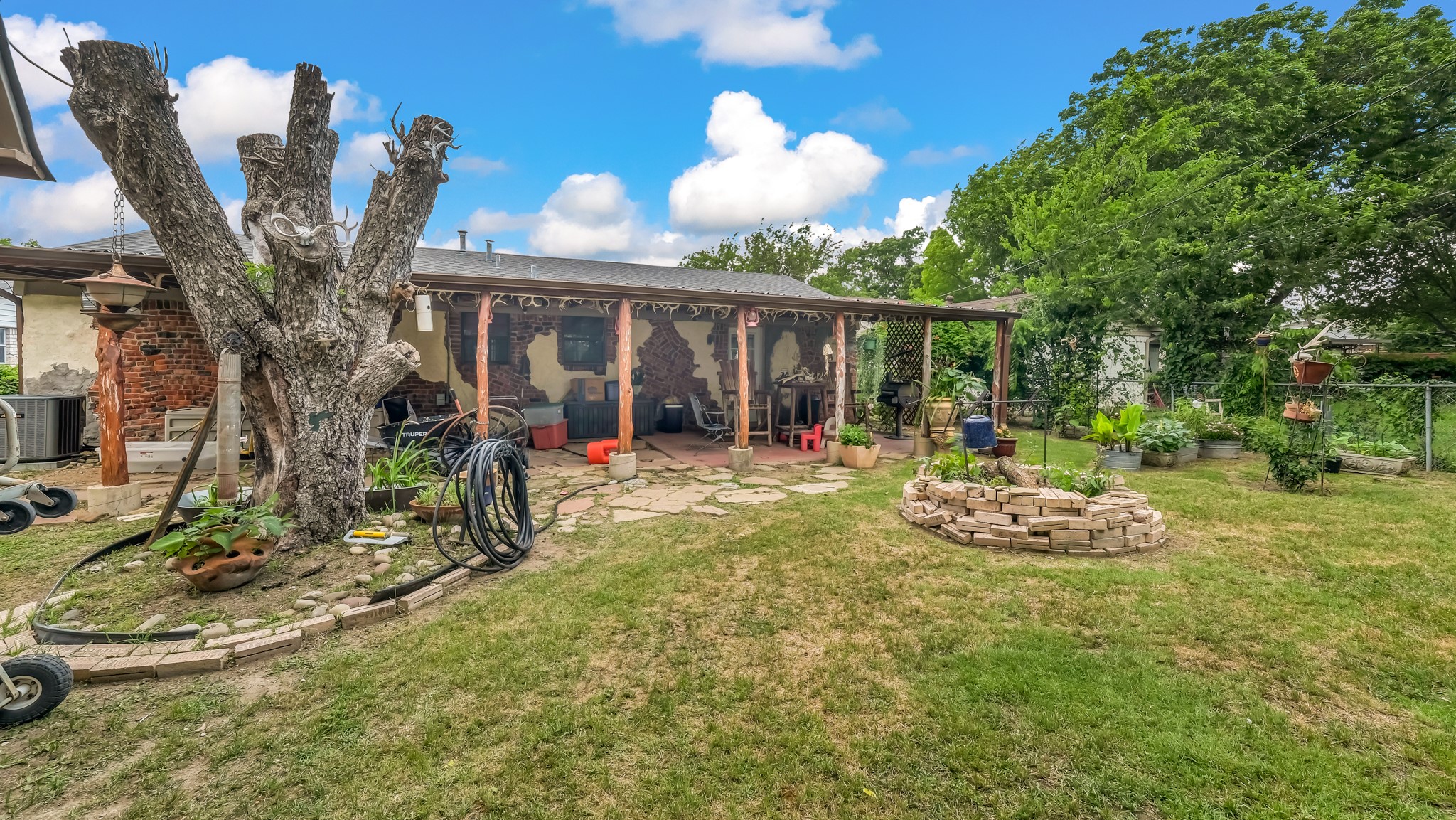 412 Douglas Street Burleson TX 76028