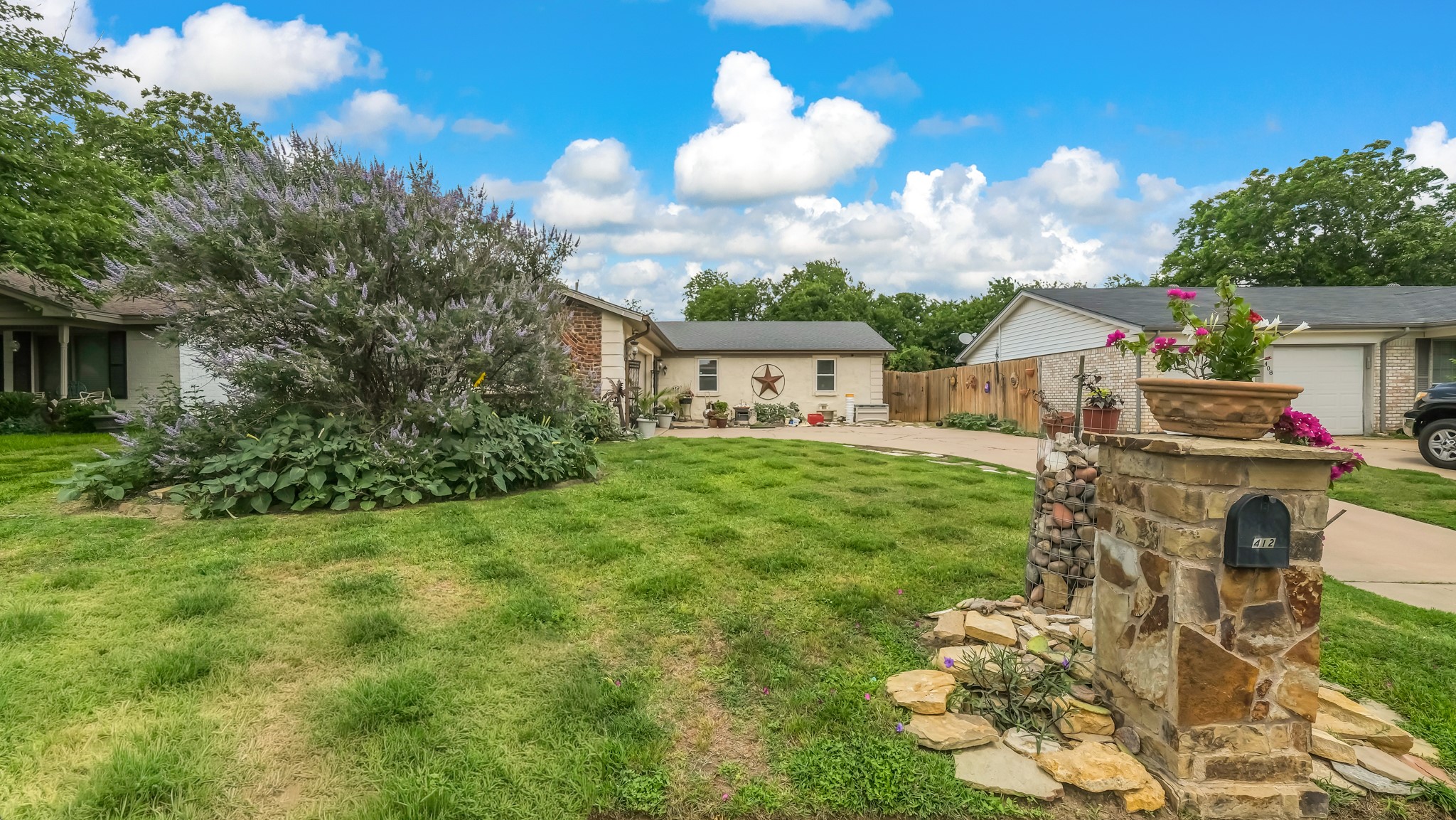 412 Douglas Street Burleson TX 76028