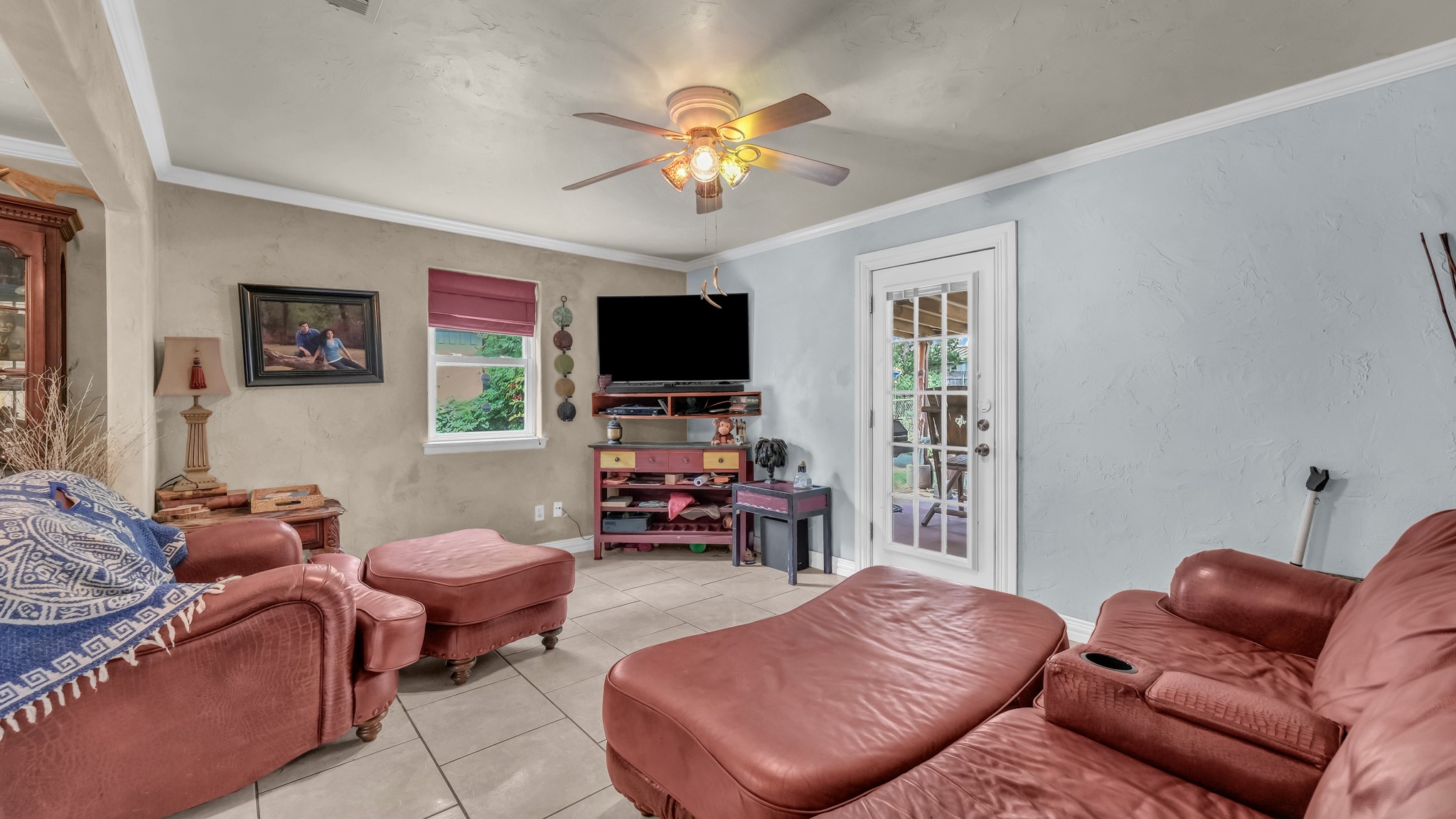 412 Douglas Street Burleson TX 76028