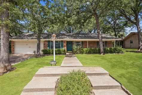 216 N Wisteria Street Mansfield TX 76063