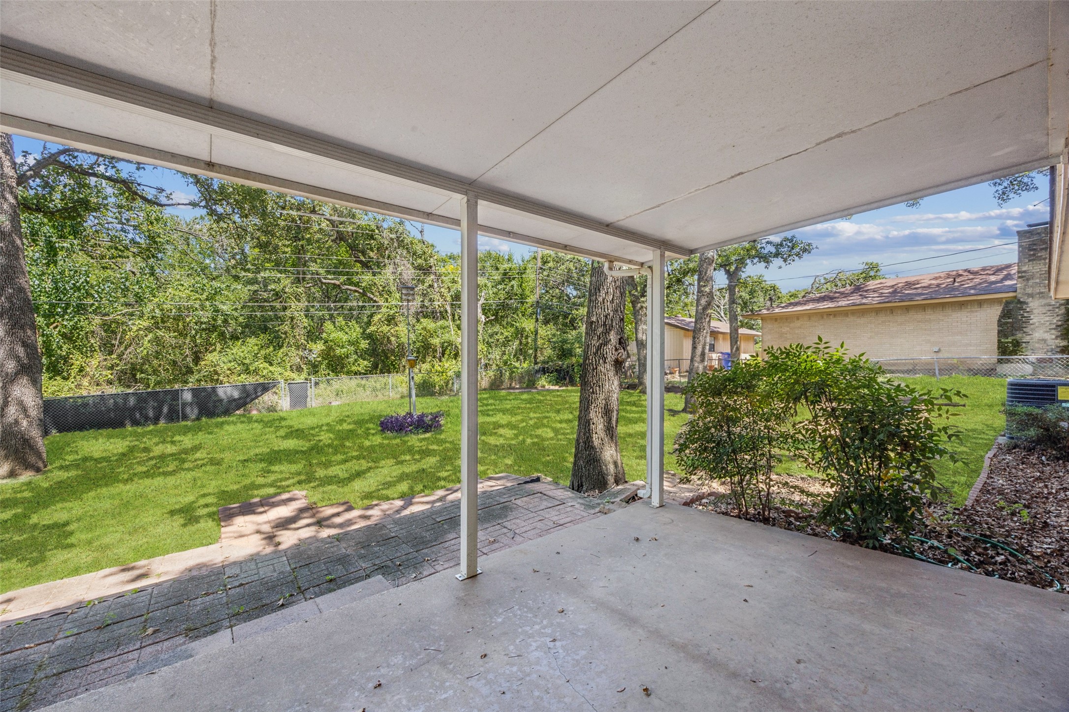 216 N Wisteria Street Mansfield TX 76063