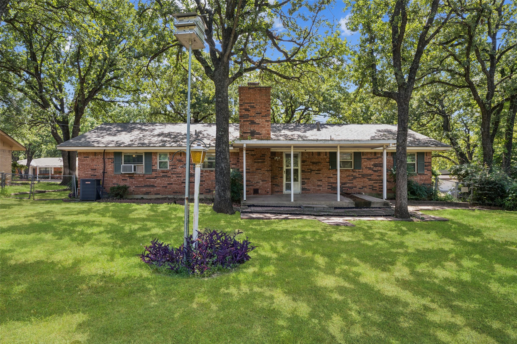 216 N Wisteria Street Mansfield TX 76063