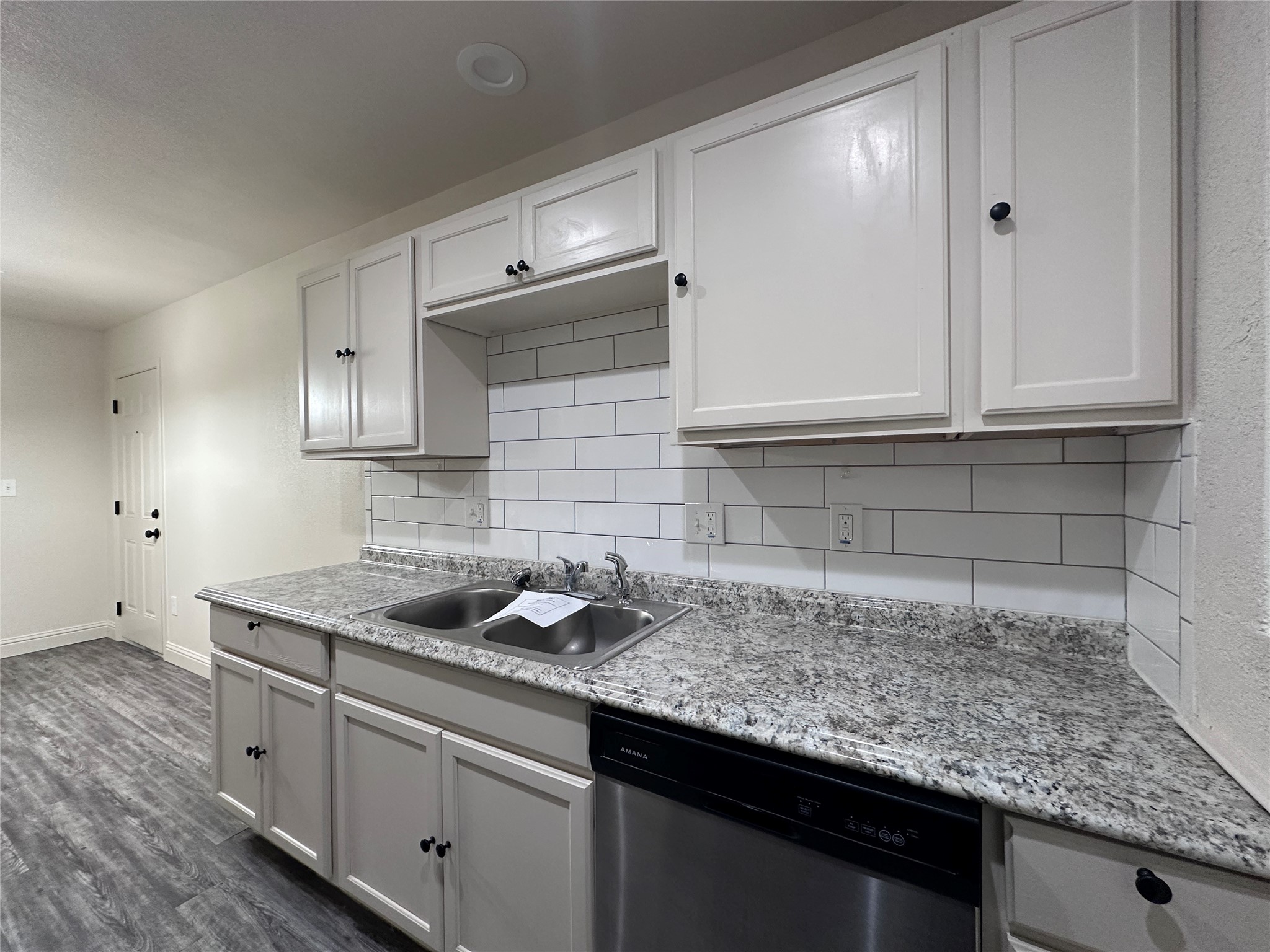 1017 Pleasant Valley Road Garland TX 75040