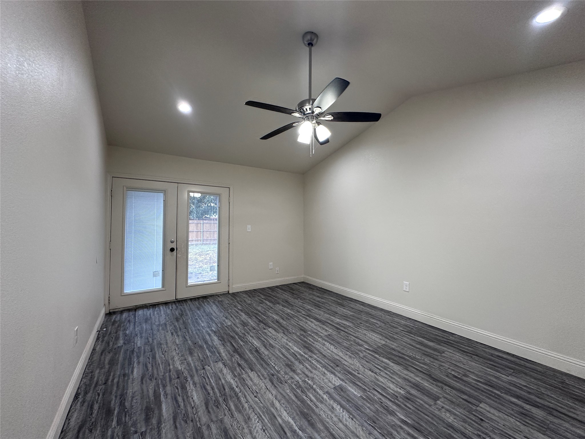 1017 Pleasant Valley Road Garland TX 75040