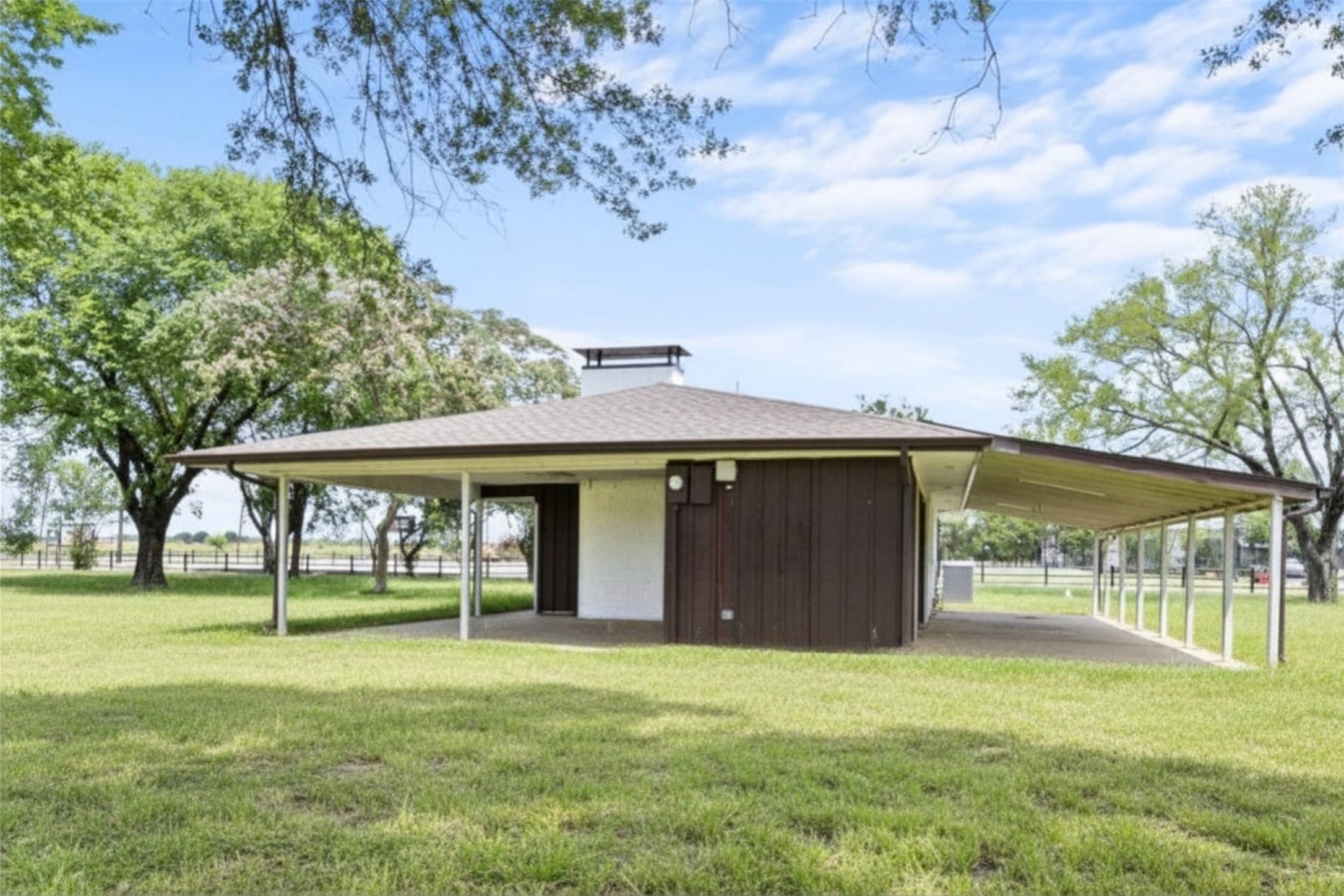 5772 N State Highway 78 Bonham TX 75418