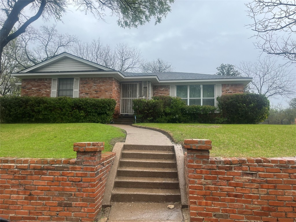 2312 Saint Francis Avenue Dallas TX 75228