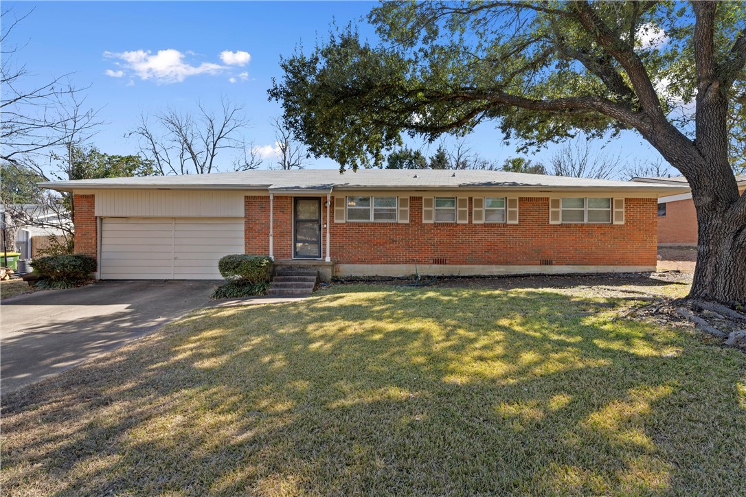8806 Panther Drive Woodway TX 76712