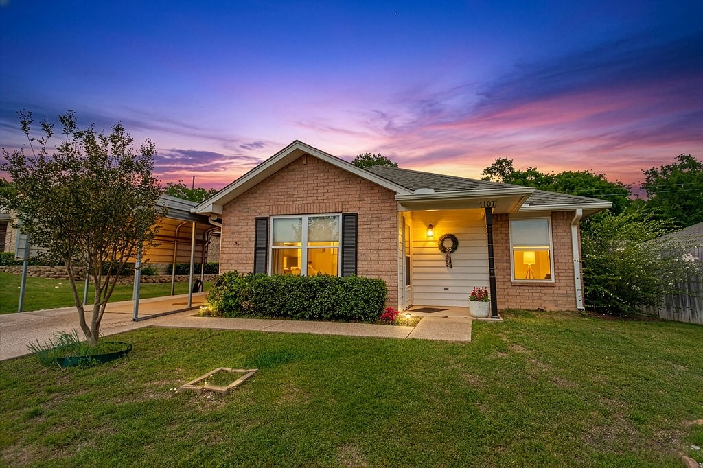 1107 Woodland Park Drive Lindale TX 75771