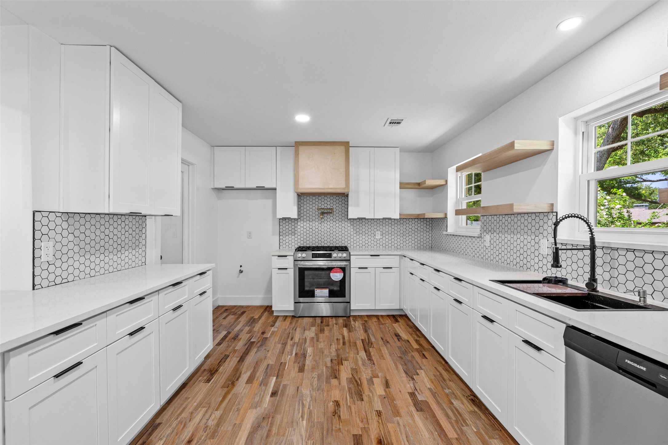3542 Chellen Drive Farmers Branch TX 75234