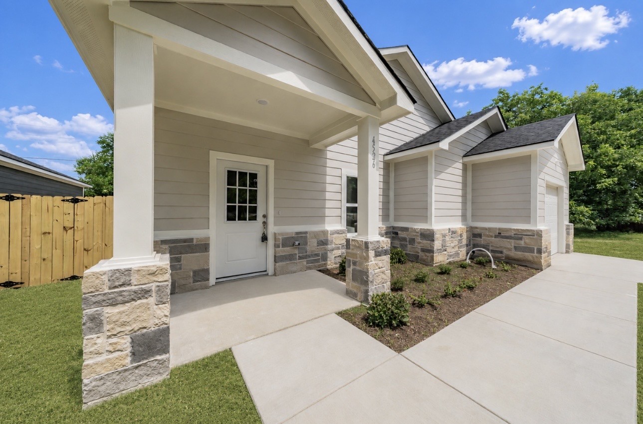 4526 Kolloch Drive Dallas TX 75216