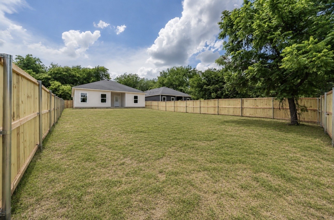 4526 Kolloch Drive Dallas TX 75216