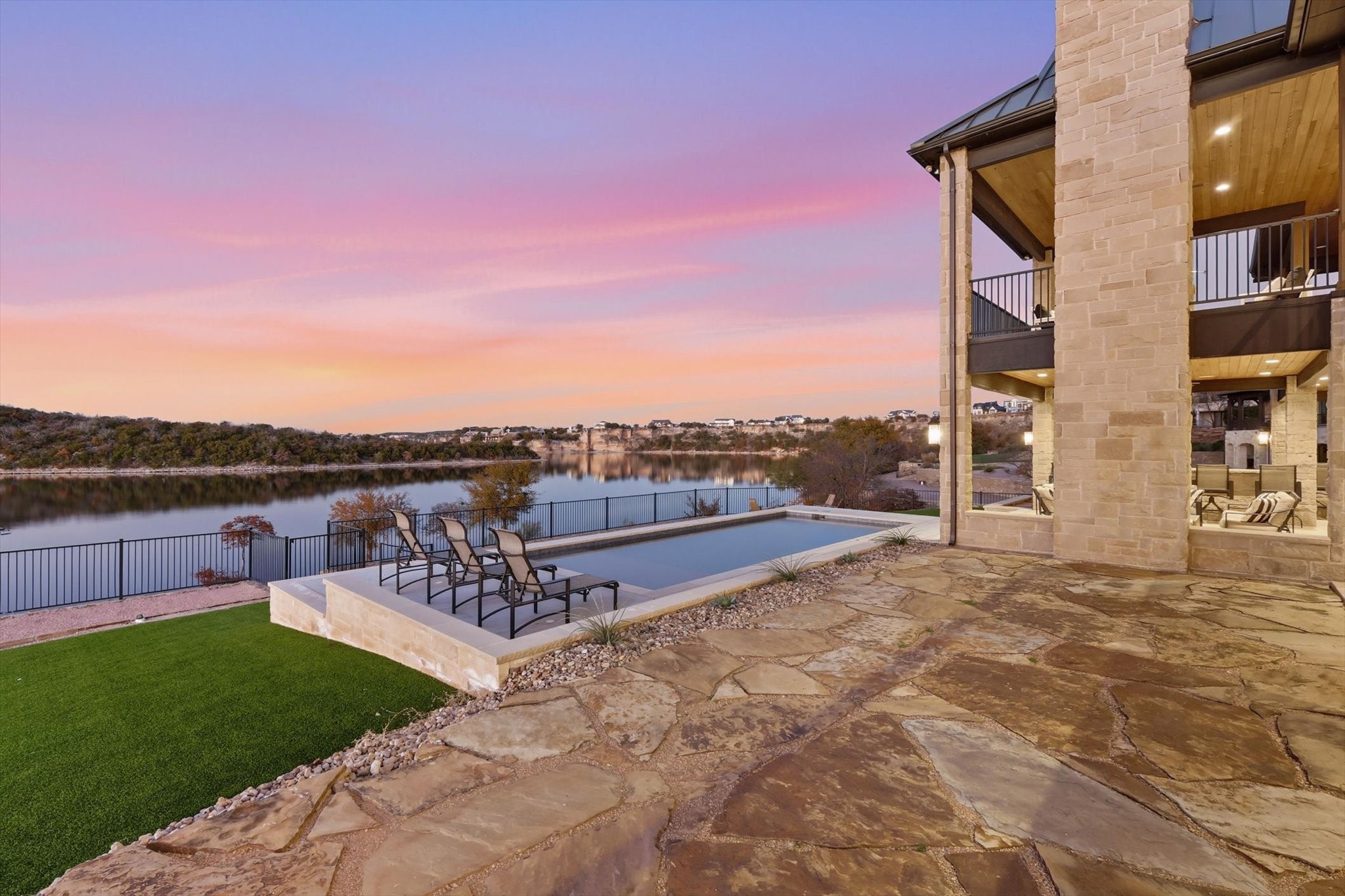 7105 W Hells Gate Drive Strawn TX 76475