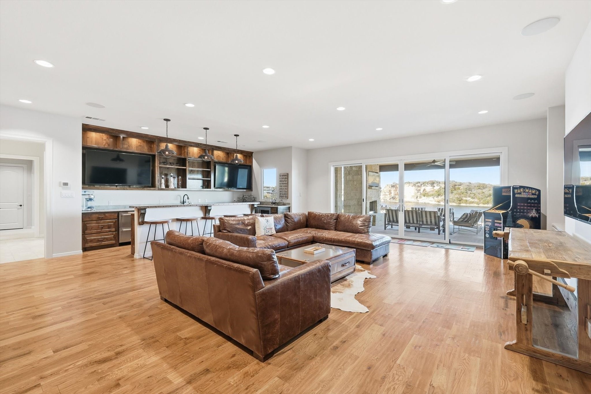 7105 W Hells Gate Drive Strawn TX 76475