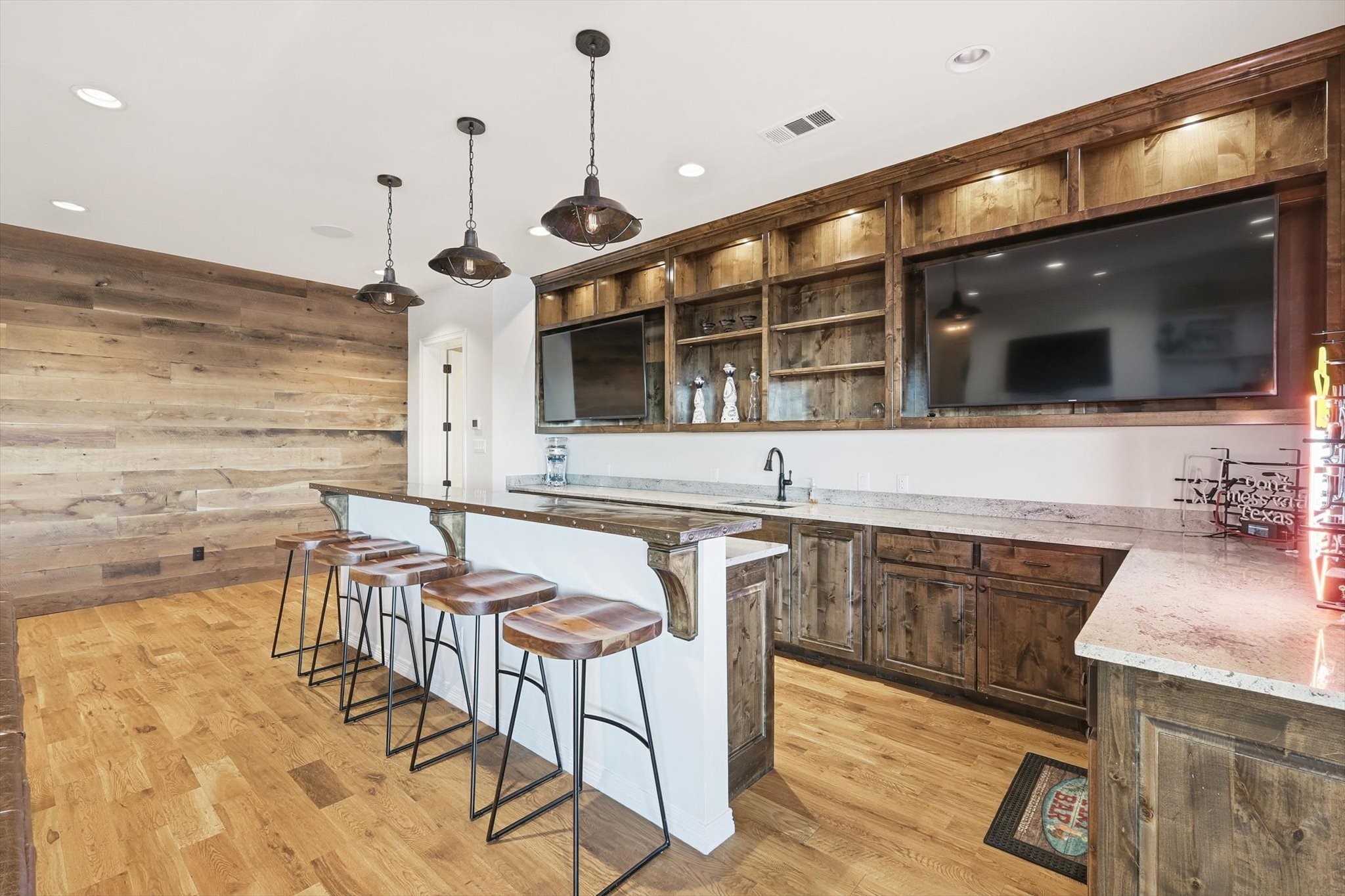 7105 W Hells Gate Drive Strawn TX 76475
