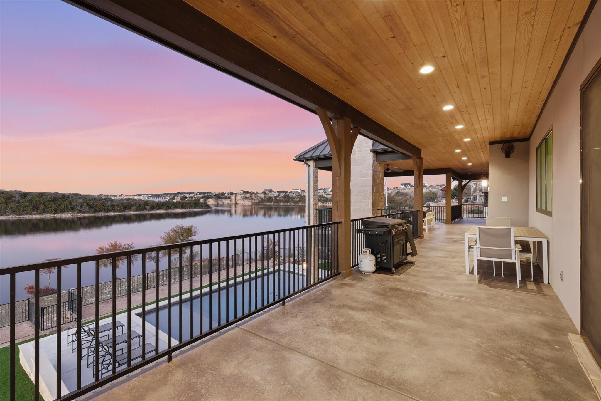 7105 W Hells Gate Drive Strawn TX 76475