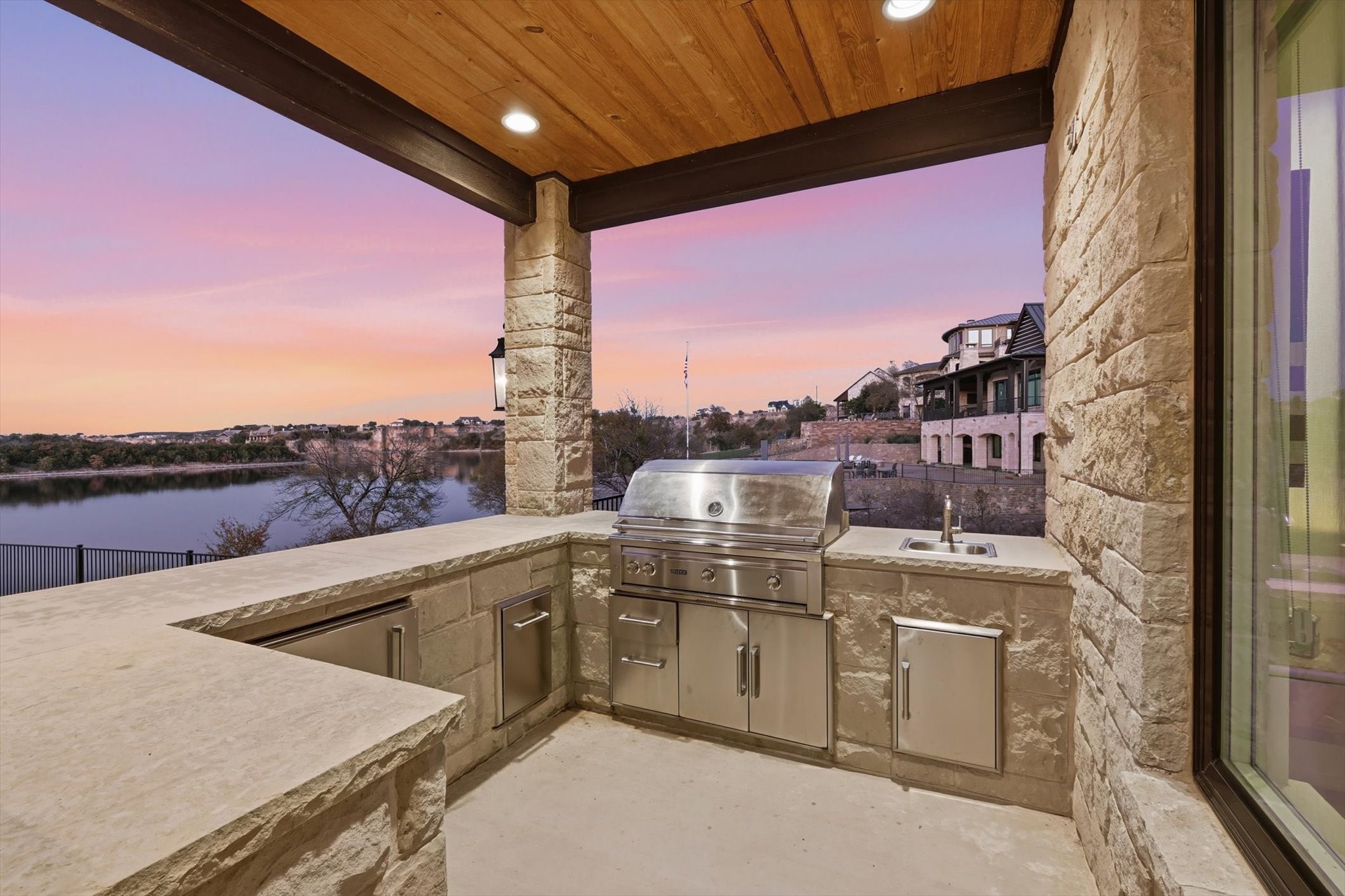 7105 W Hells Gate Drive Strawn TX 76475