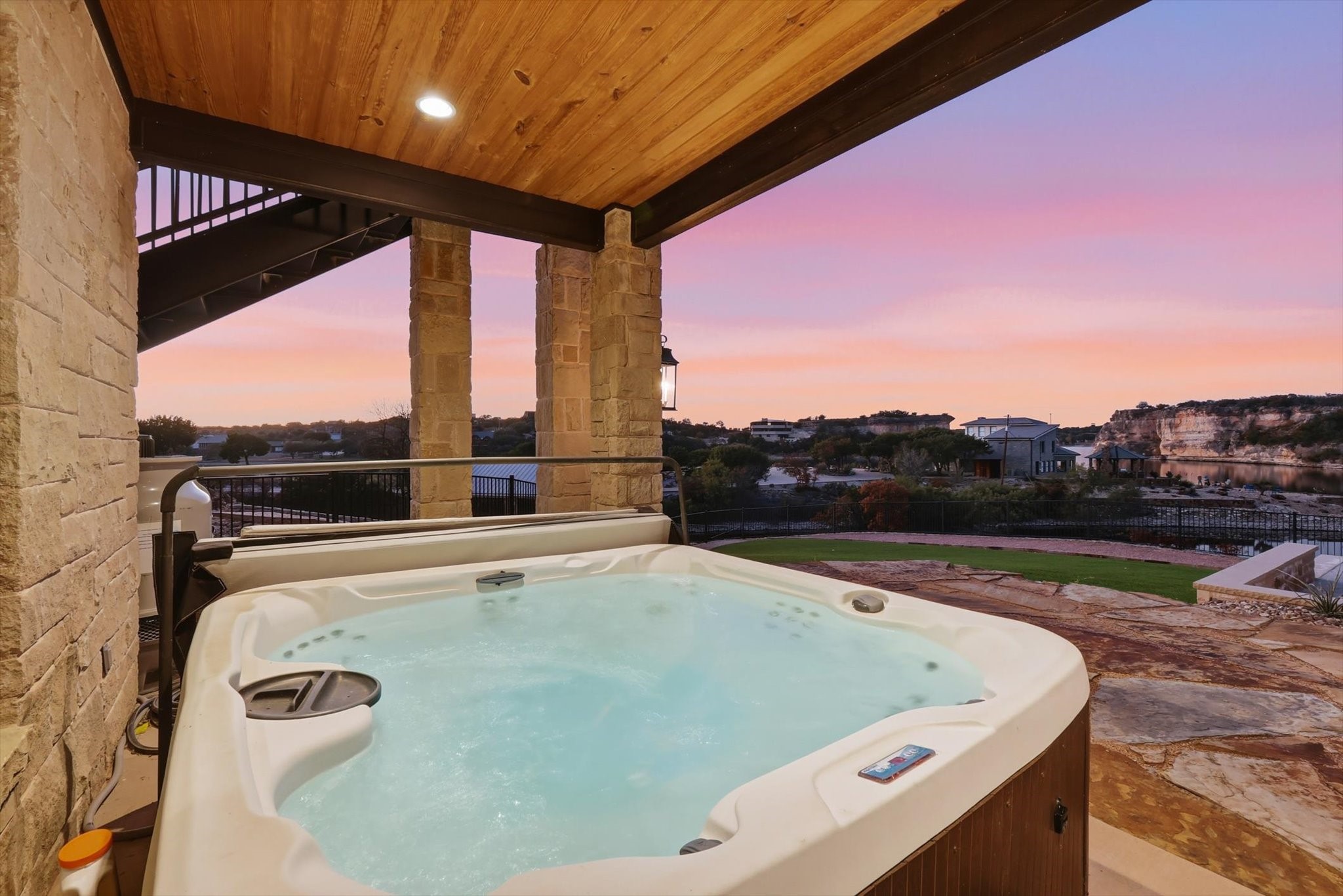 7105 W Hells Gate Drive Strawn TX 76475