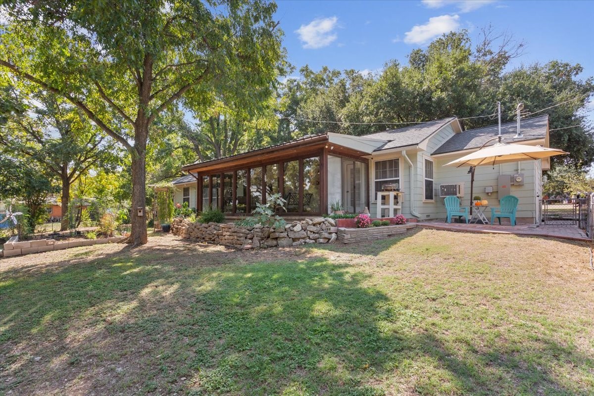 2815 N 43rd Street Waco TX 76710