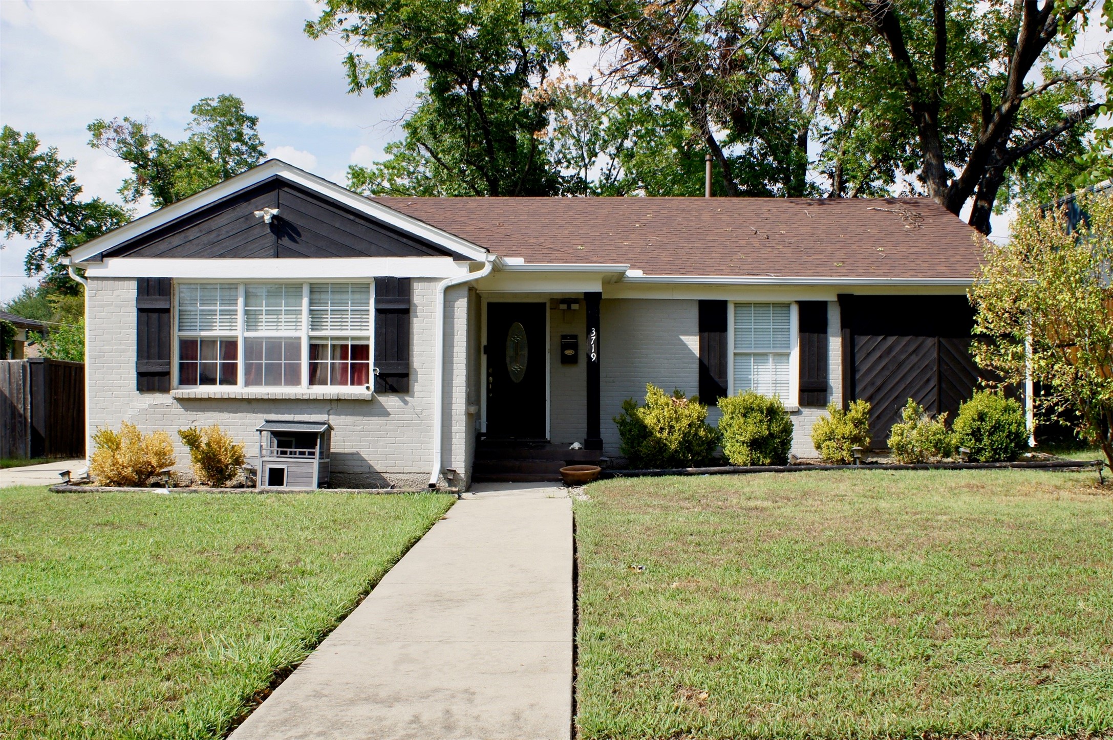 3719 Rockdale Drive Dallas TX 75220