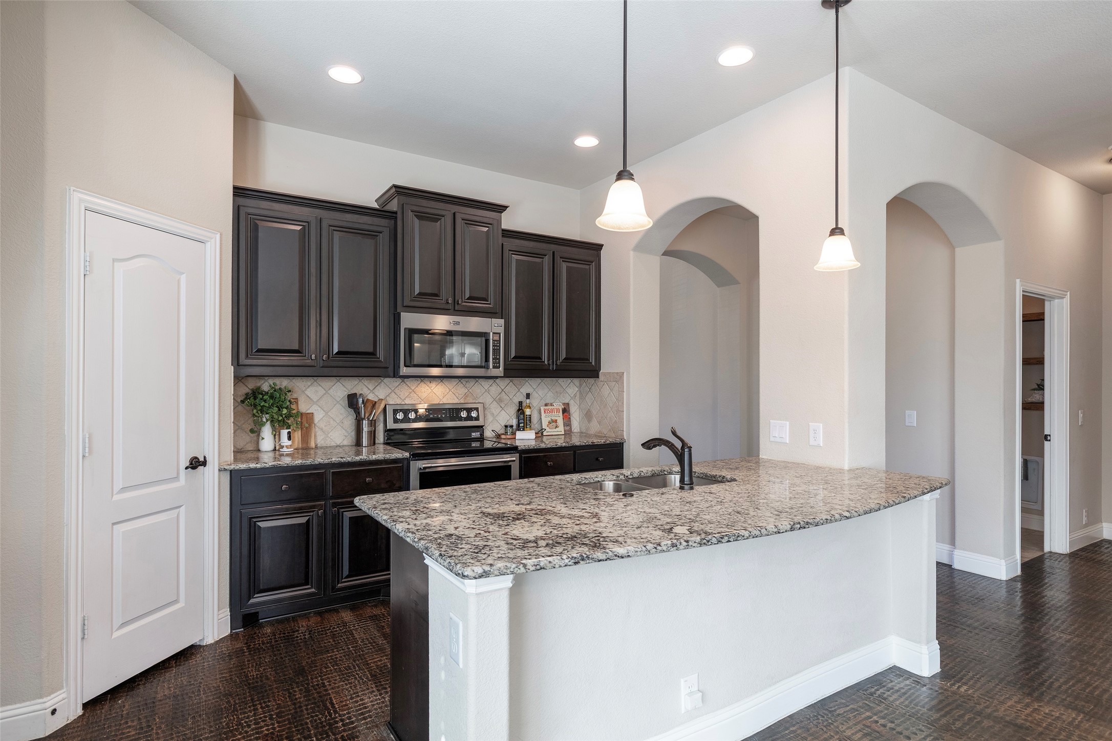 325 Sherbrook Street Van Alstyne TX 75495
