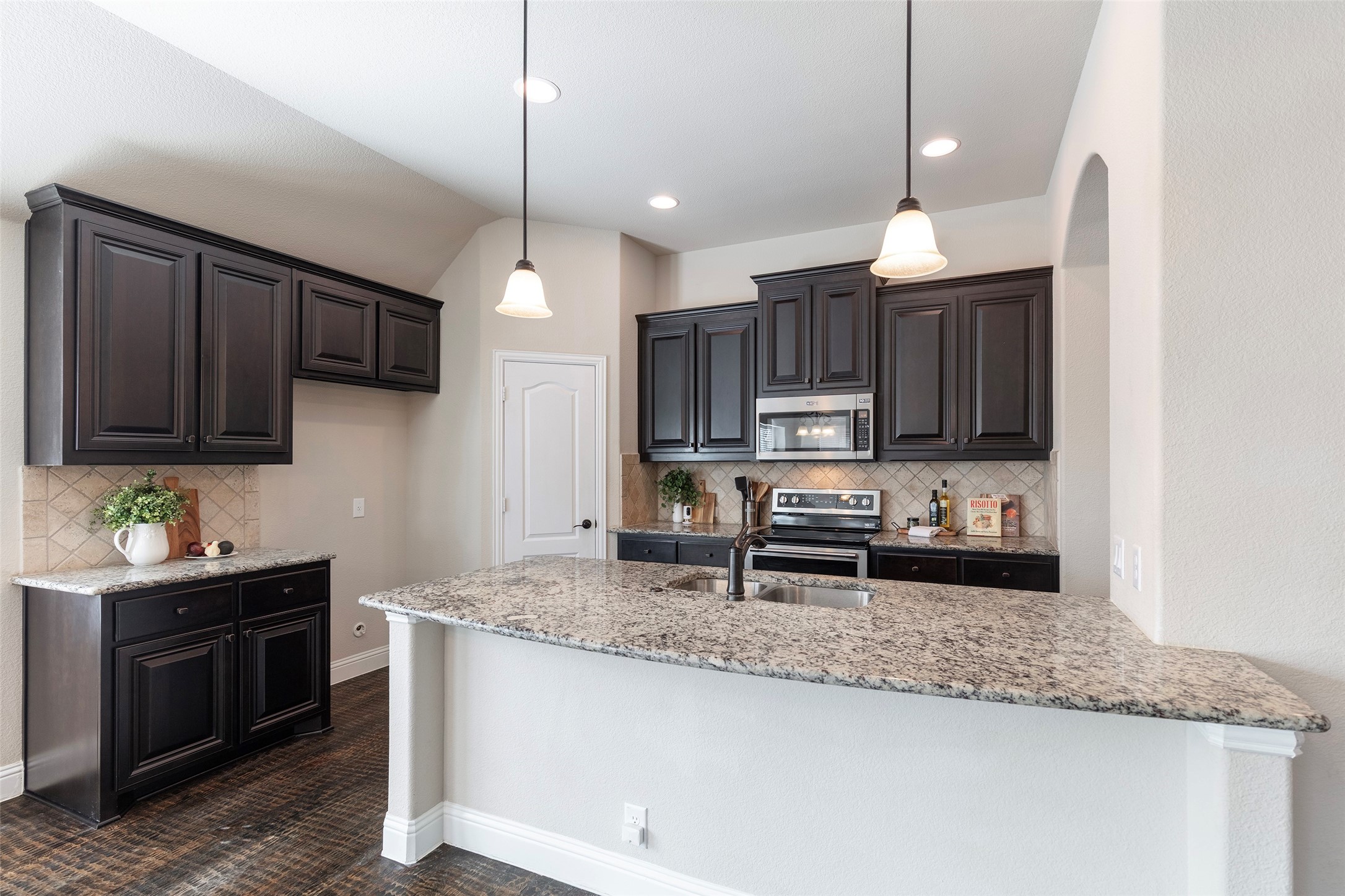 325 Sherbrook Street Van Alstyne TX 75495