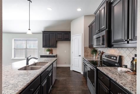325 Sherbrook Street Van Alstyne TX 75495
