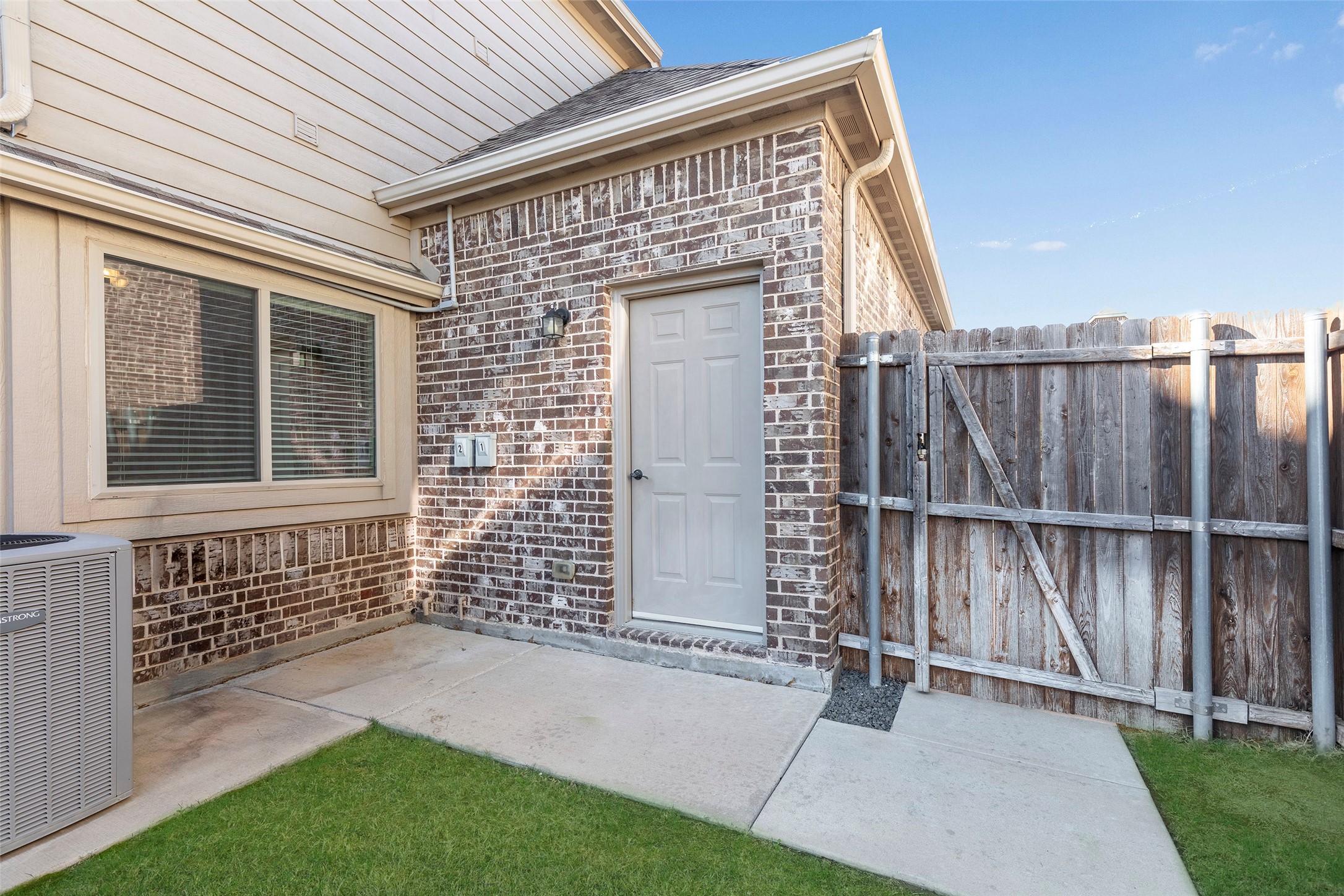 325 Sherbrook Street Van Alstyne TX 75495