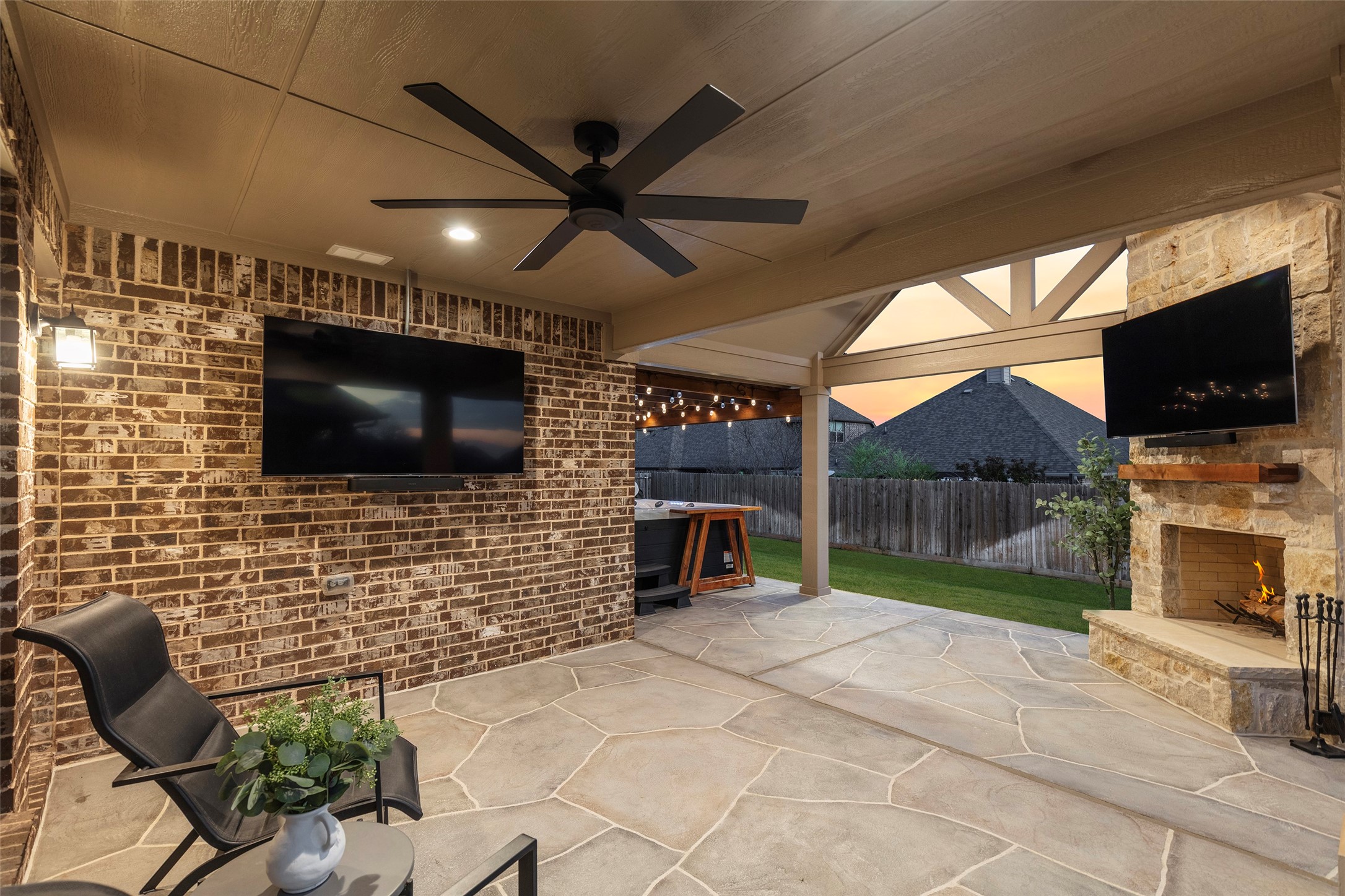 325 Sherbrook Street Van Alstyne TX 75495