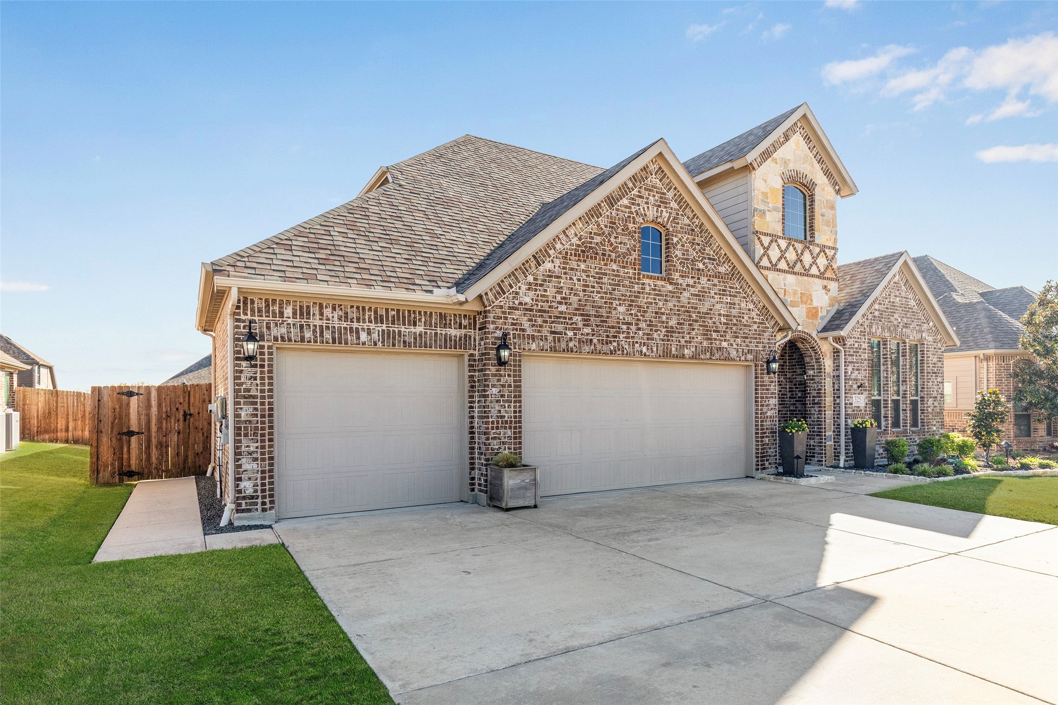 325 Sherbrook Street Van Alstyne TX 75495