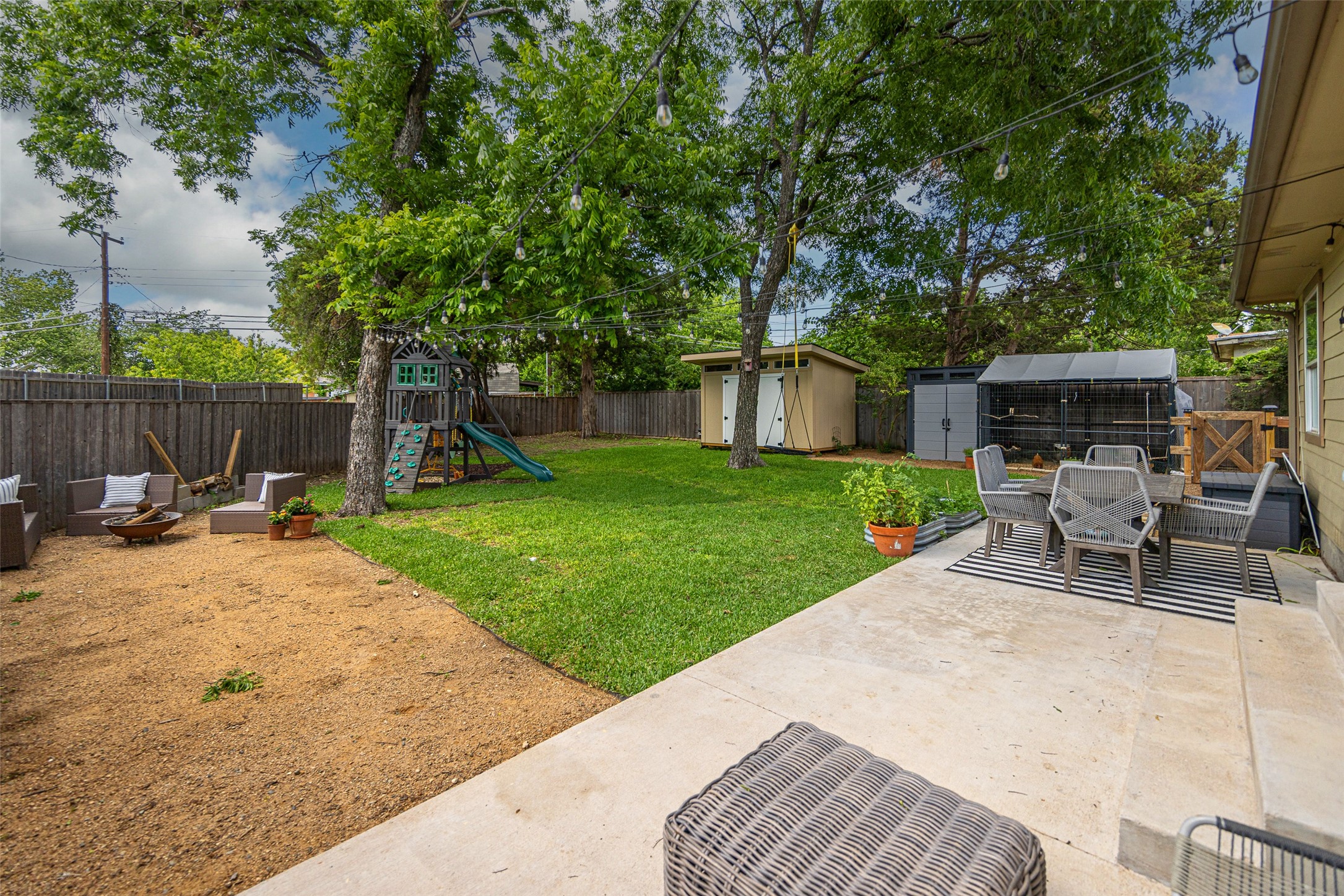 11207 Sinclair Avenue Dallas TX 75218