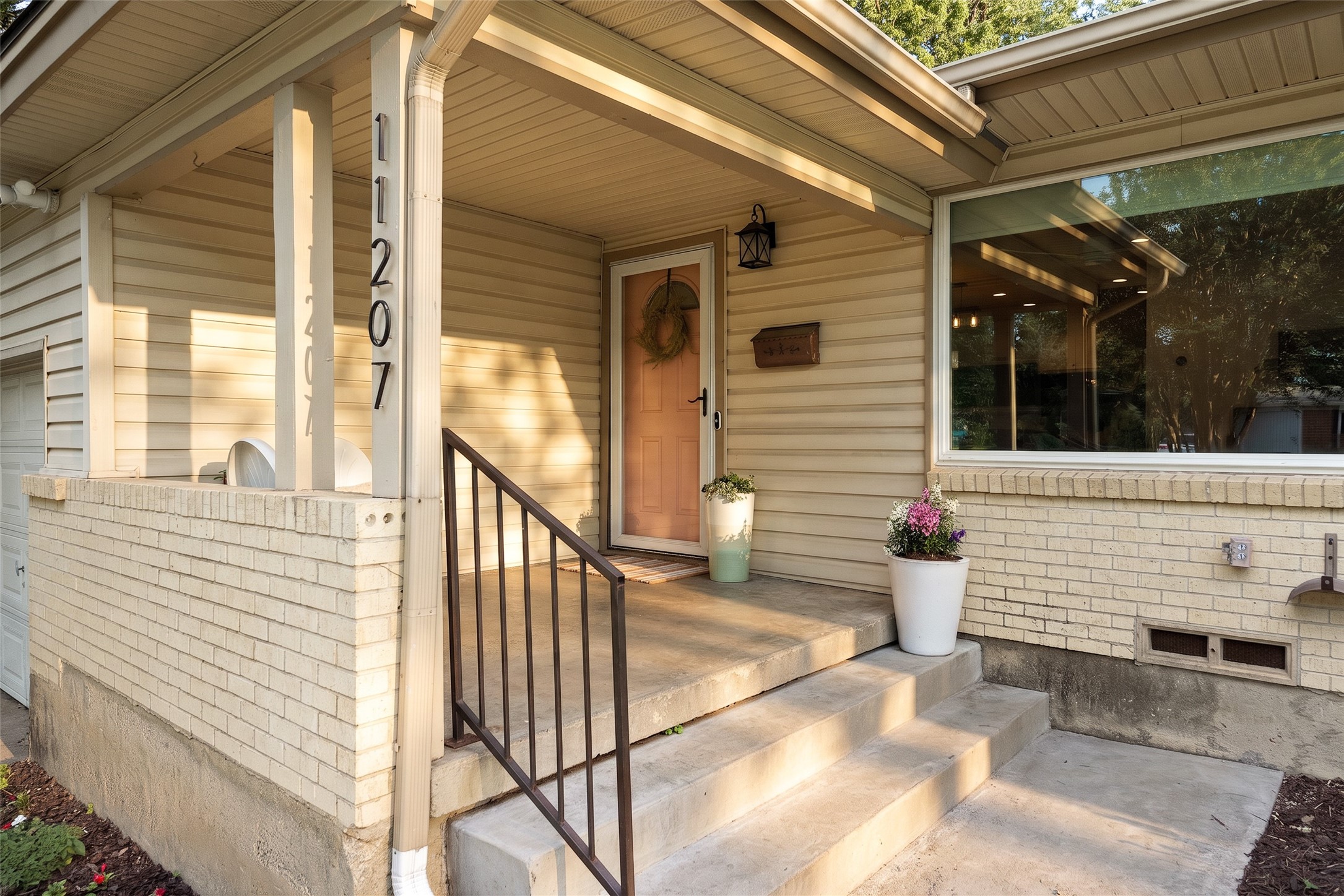 11207 Sinclair Avenue Dallas TX 75218