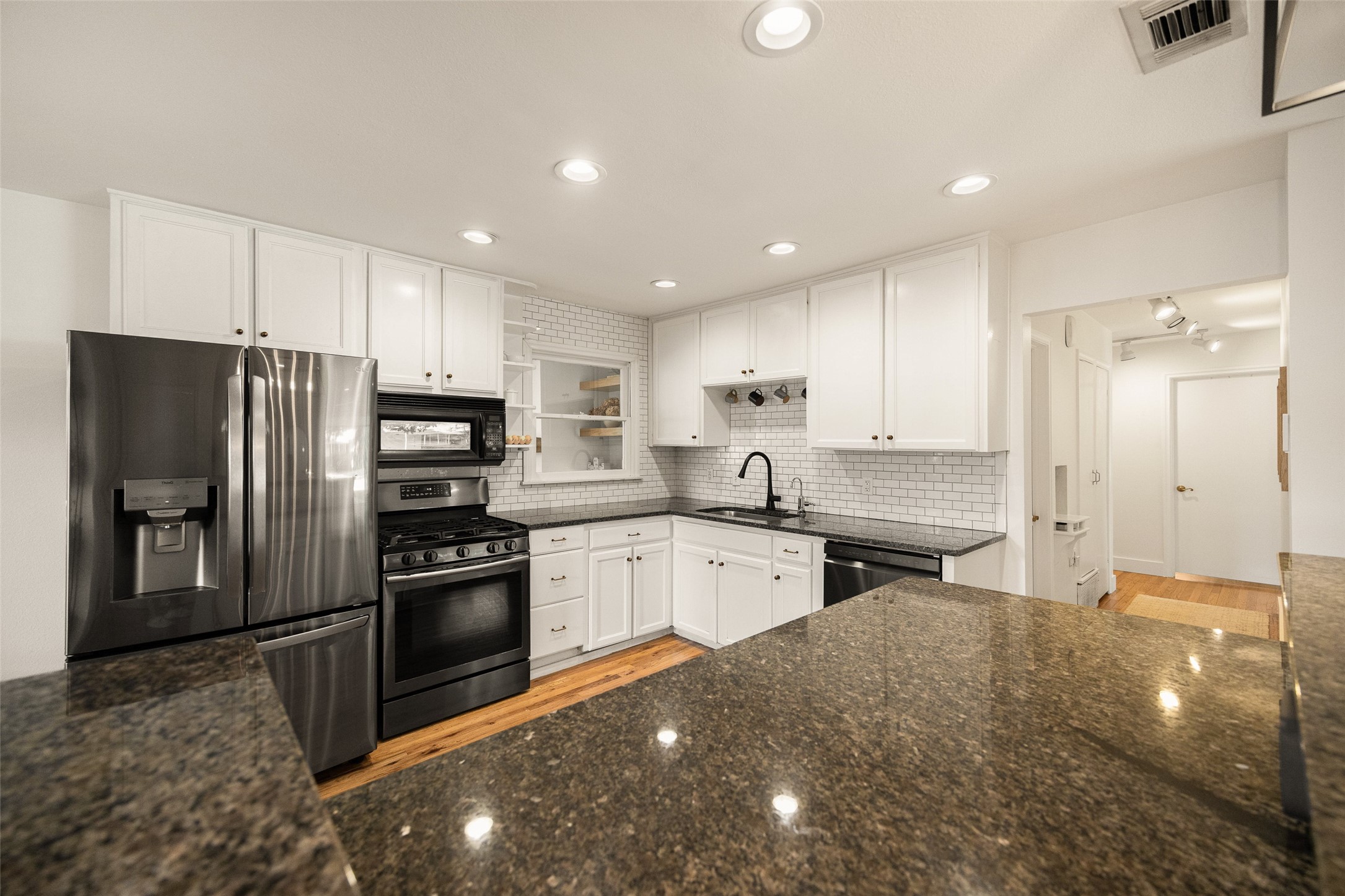 11207 Sinclair Avenue Dallas TX 75218