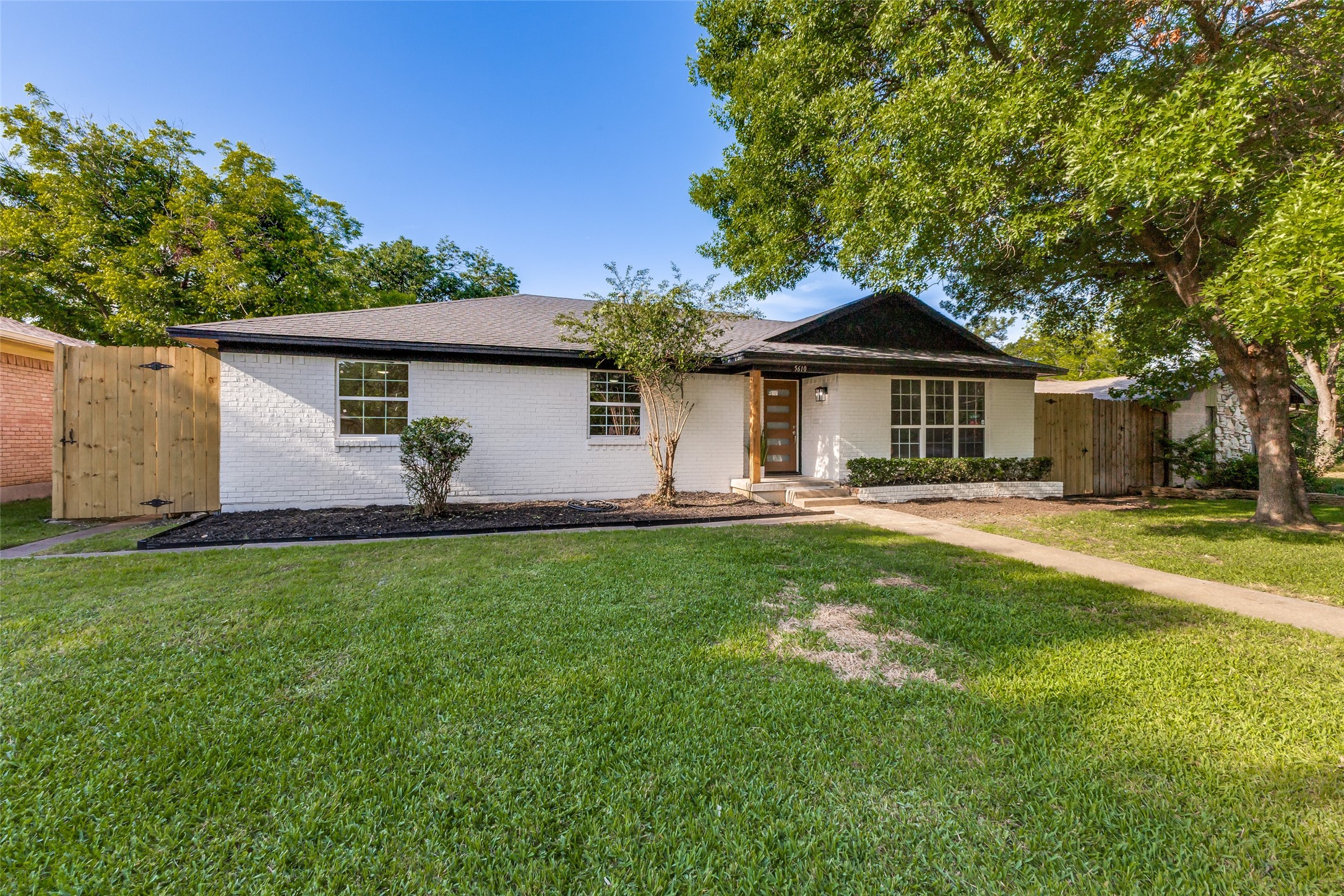 5610 Enchanted Lane Dallas TX 75227