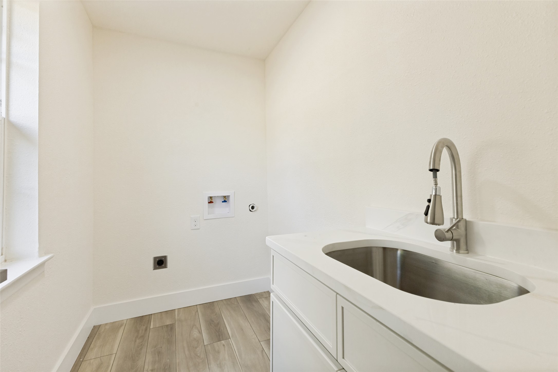 5610 Enchanted Lane Dallas TX 75227