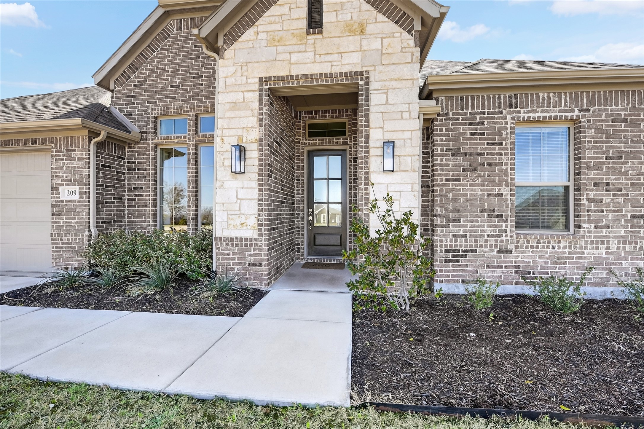 209 Basalt Lane Reno TX 76020