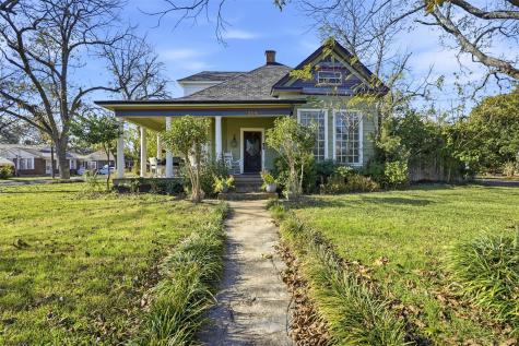114 S Field Street Cleburne TX 76033