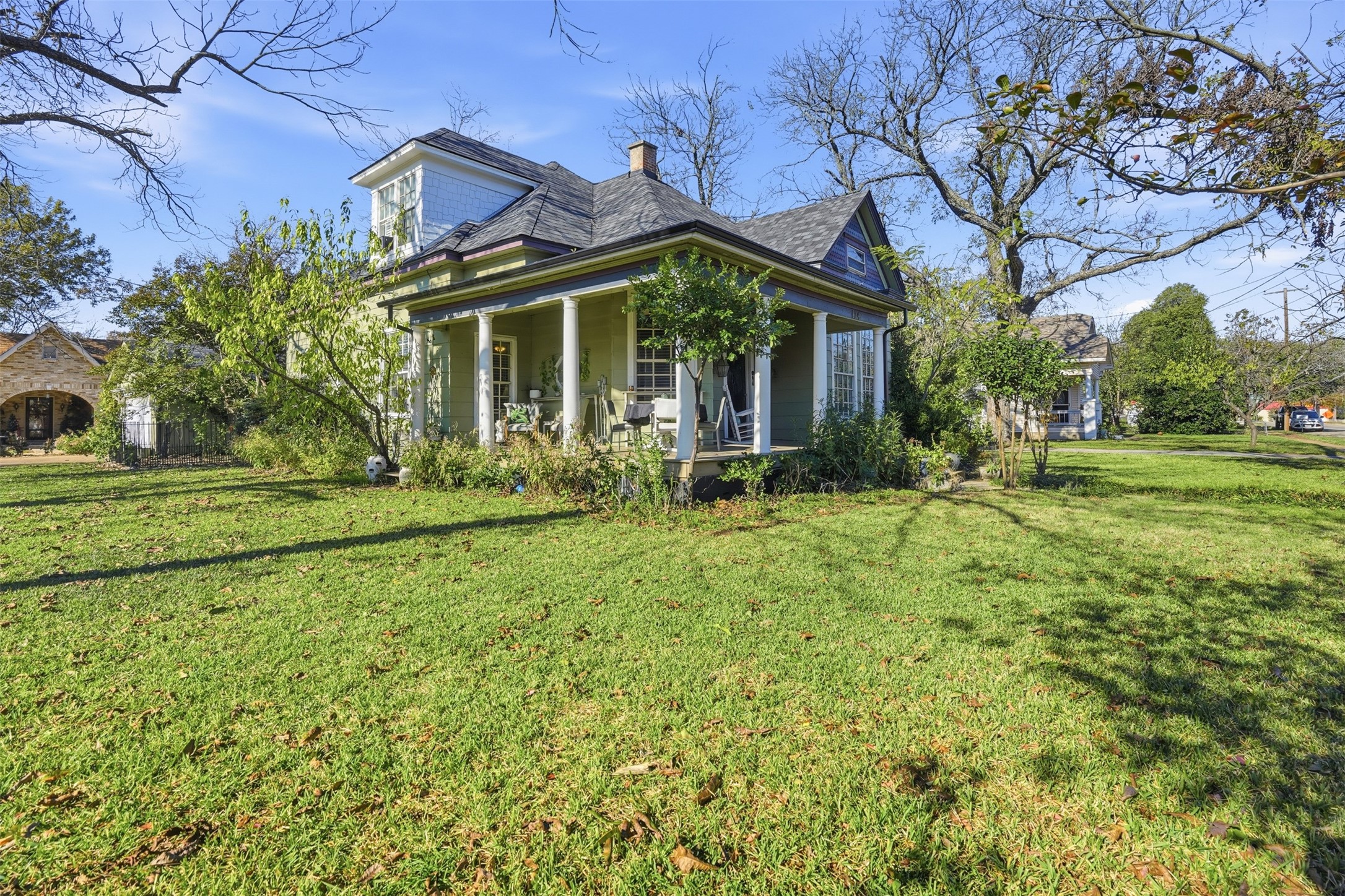 114 S Field Street Cleburne TX 76033