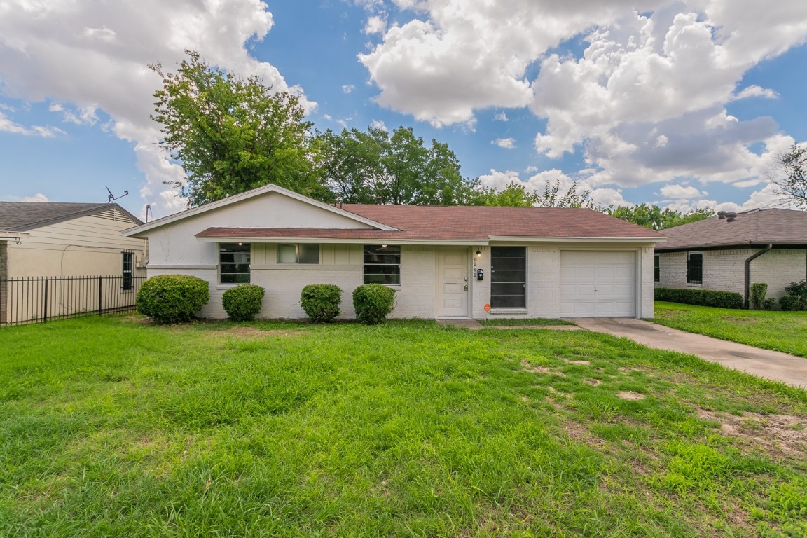 3804 Silverhill Drive Dallas TX 75241