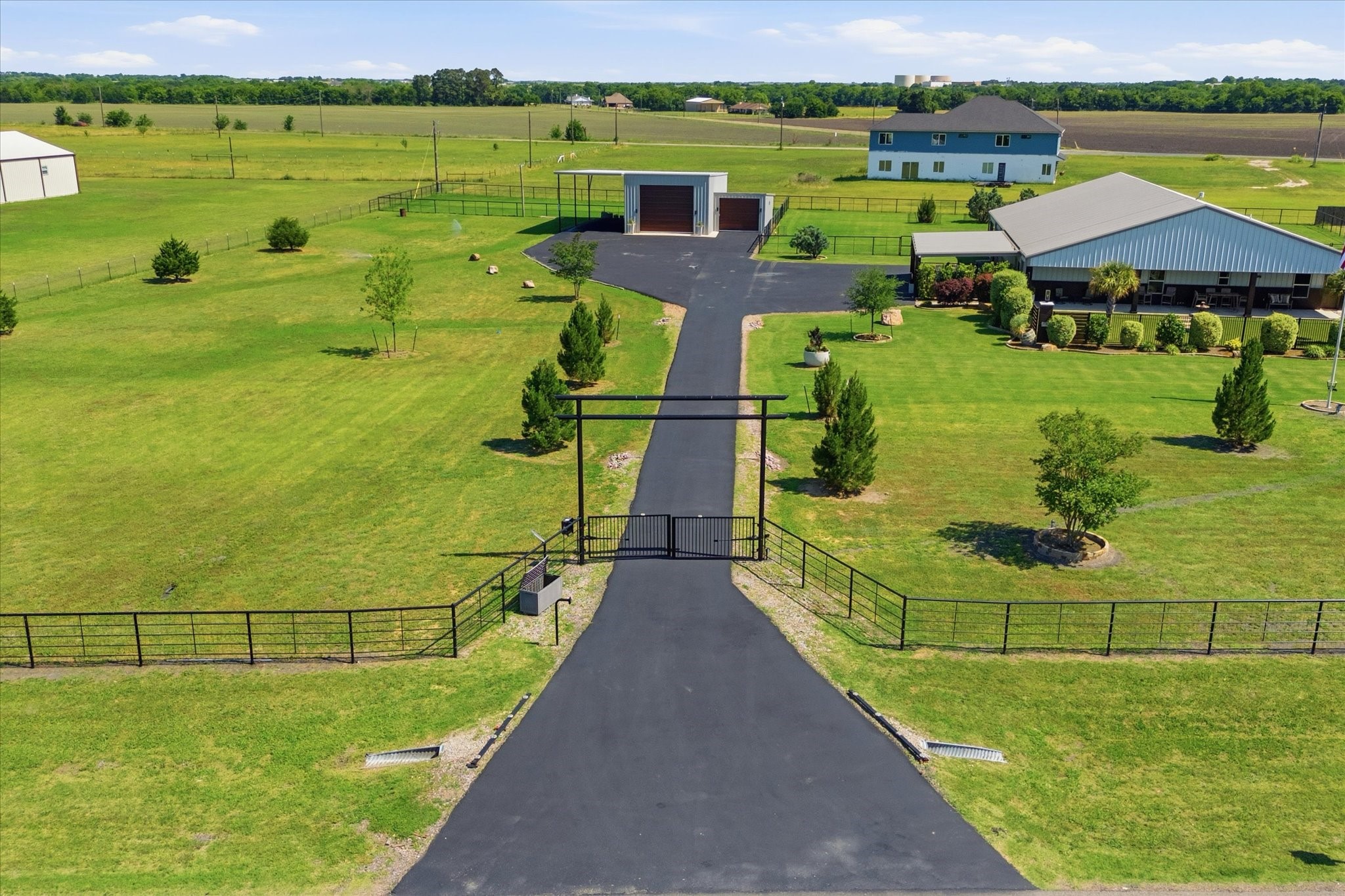 3741 E Highway 34 Ennis TX 75119
