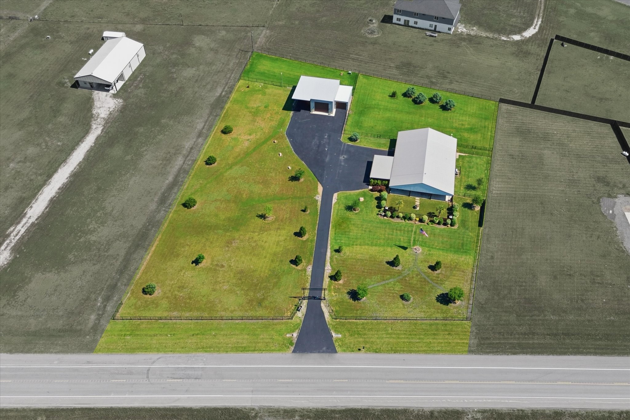 3741 E Highway 34 Ennis TX 75119