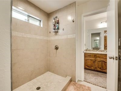 2024 Crooked Creek Lane Arlington TX 76006