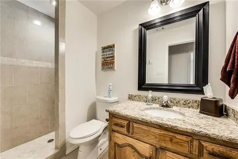 2024 Crooked Creek Lane Arlington TX 76006