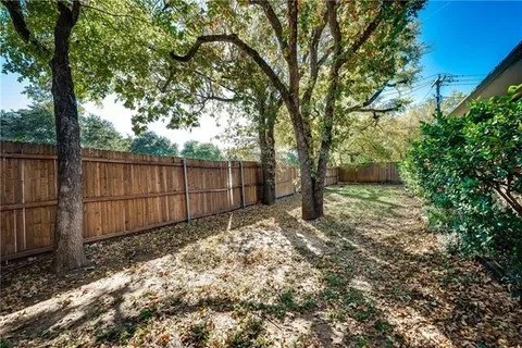 2024 Crooked Creek Lane Arlington TX 76006
