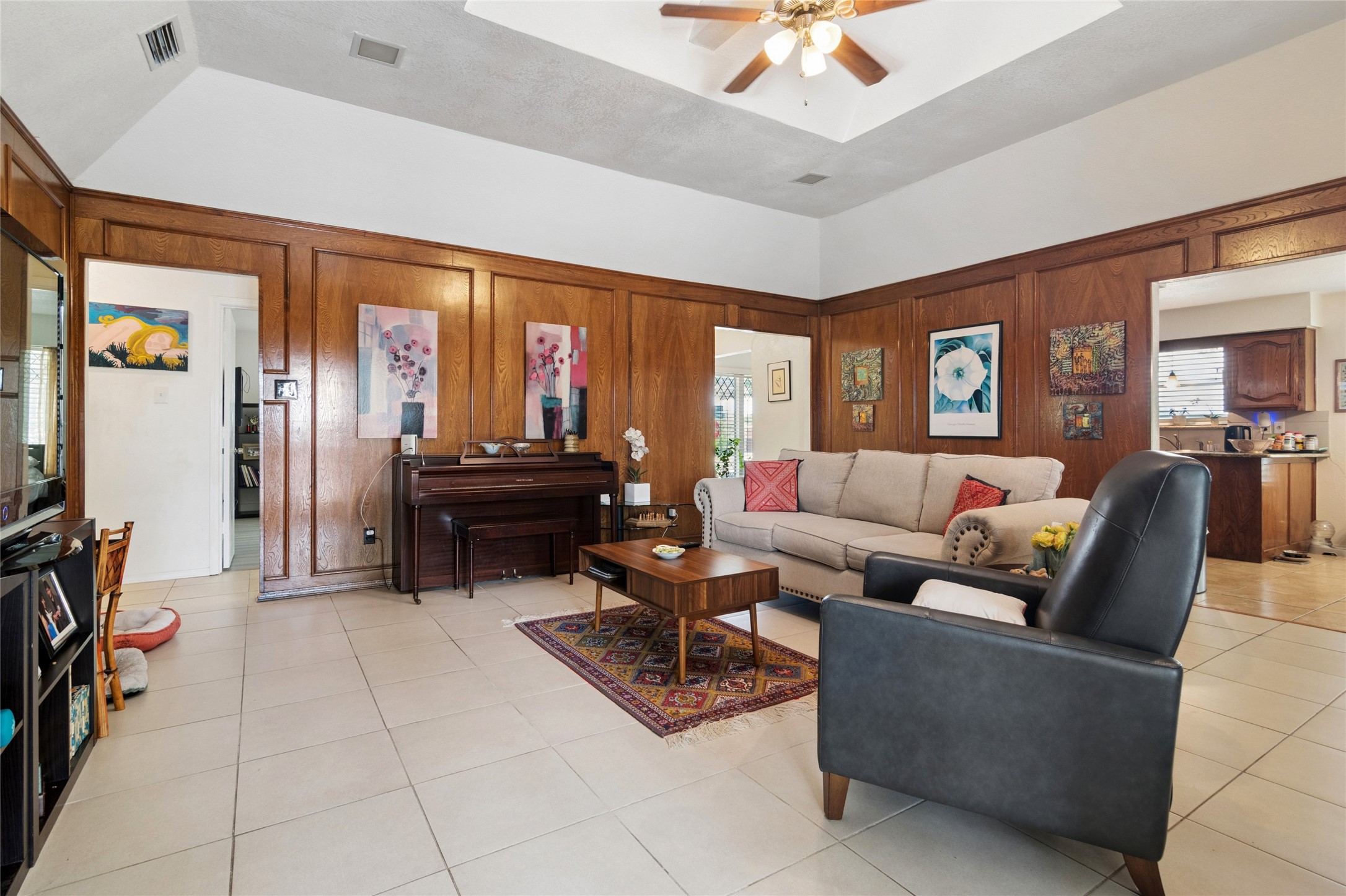 2024 Crooked Creek Lane Arlington TX 76006