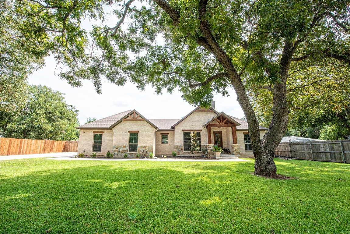 215 Allen Street Weatherford TX 76086